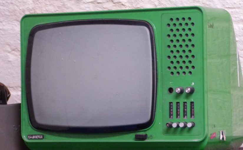 W dzisiejszych czasach niezwykle co niemiara osób swój wolny czas spędza przed telewizorem.